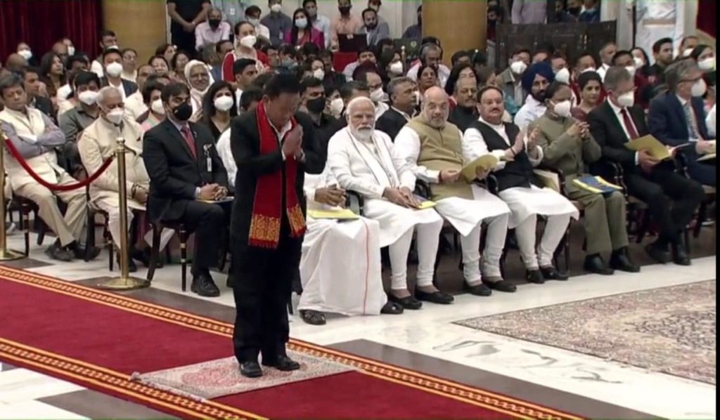 President Ram Nath Kovind presents Padma Shri to Shri Dhaneswar Engti for Literature and Education: 3 277566374 4940210719407939 5682277203720903404 n | ASSAM TIMES POST