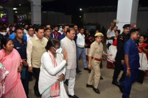 গুৱাহাটীলৈ অহা দ্ৰৌপদী মুৰ্মুক উষ্ম আদৰণি বৰঝাৰতঃ 4 IMG 20220706 WA0023 | ASSAM TIMES POST