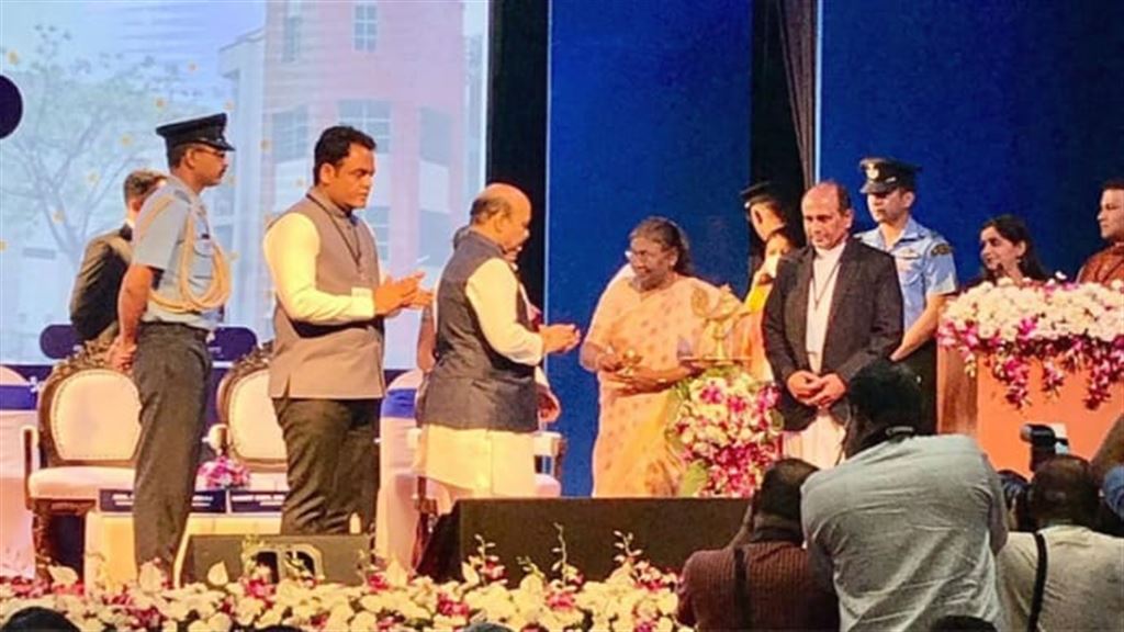 বেঙ্গালুৰুৰ ছেইণ্ট জোচেফ বিশ্ববিদ্যালয়ৰ শুভ উদ্বোধন ৰাষ্ট্ৰপতি দ্ৰৌপদী মুৰ্মুৰ 3 বেঙ্গালুৰুৰ ছেইণ্ট জোচেফ বিশ্ববিদ্যালয়ৰ শুভ উদ্বোধন ৰাষ্ট্ৰপতি দ্ৰৌপদী মুৰ্মুৰ