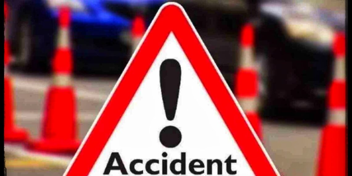ধুমাৰকুৰ কহৰাত যোৱা নিশা সংঘটিত এক ভয়ংকৰ দুৰ্ঘটনাত মৃত্যু ২ যুৱকৰঃ 3 Accident