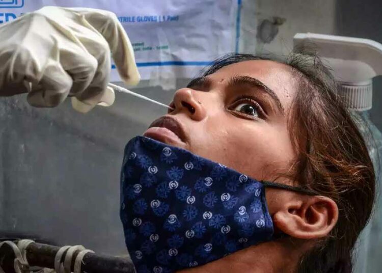 চীনত কৰোনা বৃদ্ধিক লৈ উদ্বিগ্ন ভাৰত, সকলো ৰাজ্যকে সতৰ্ক কৰি বৈঠকৰ আহ্বান কেন্দ্ৰৰ 1 চীনত কৰোনা বৃদ্ধিক লৈ উদ্বিগ্ন ভাৰত, সকলো ৰাজ্যকে সতৰ্ক কৰি বৈঠকৰ আহ্বান কেন্দ্ৰৰ