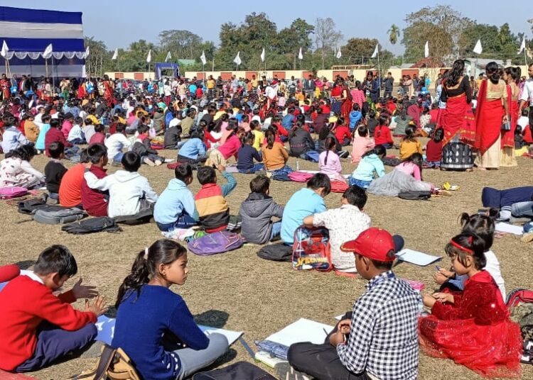 বোকাখাতত 'ৰঙৰ পৃথিৱী' শীৰ্ষক অসম ভিত্তিত ব্যতিক্ৰমী, দৃষ্টান্তমূলক চিত্ৰাংকন প্ৰতিযোগিতা অনুষ্ঠিতঃ 1 বোকাখাতত ‘ৰঙৰ পৃথিৱী’ শীৰ্ষক অসম ভিত্তিত ব্যতিক্ৰমী, দৃষ্টান্তমূলক চিত্ৰাংকন প্ৰতিযোগিতা অনুষ্ঠিতঃ