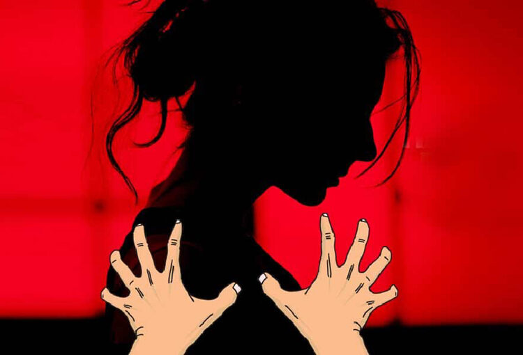 মাতৃৰ মৃত্যুৰ পিছত নাবালিকাক একাধিকবাৰ ধৰ্ষণ! সতীয়া পিতৃৰ বিৰুদ্ধে অভিযোগ