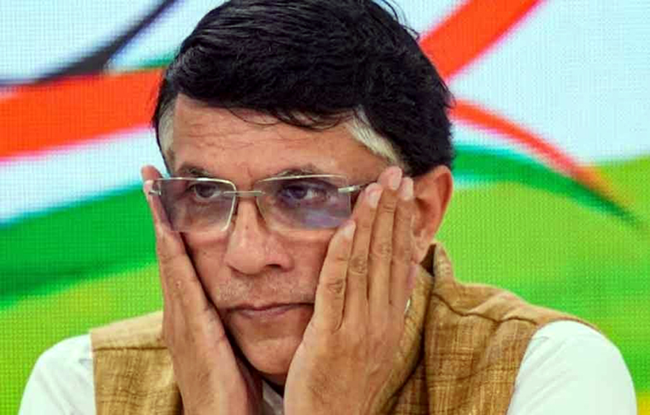 Modi Controversy I মোদী বিতৰ্ক! কংগ্ৰেছ নেতা পৱন খেৰাক নমাই দিয়ে ৰায়পুৰ অভিমুখী বিমানৰ পৰা 3 পৱন খেৰা