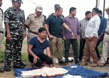 Heroin Seized I খটখটীৰ জনক পুখুৰীত বুজন পৰিমাণৰ সন্দেহযুক্ত হেৰই'ন জব্দ : সৰবৰাহকাৰী আটক 8 Heroin Seized I খটখটীৰ জনক পুখুৰীত বুজন পৰিমাণৰ সন্দেহযুক্ত হেৰই’ন জব্দ : সৰবৰাহকাৰী আটক