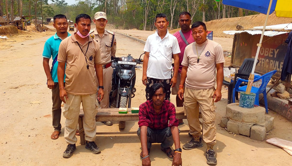 Heroin seized I ডিলাইত সন্দেহযুক্ত হেৰইন সহ এটা সৰবৰাহকাৰী আটক 3 হেৰইন সহ এটা সৰবৰাহকাৰী আটক