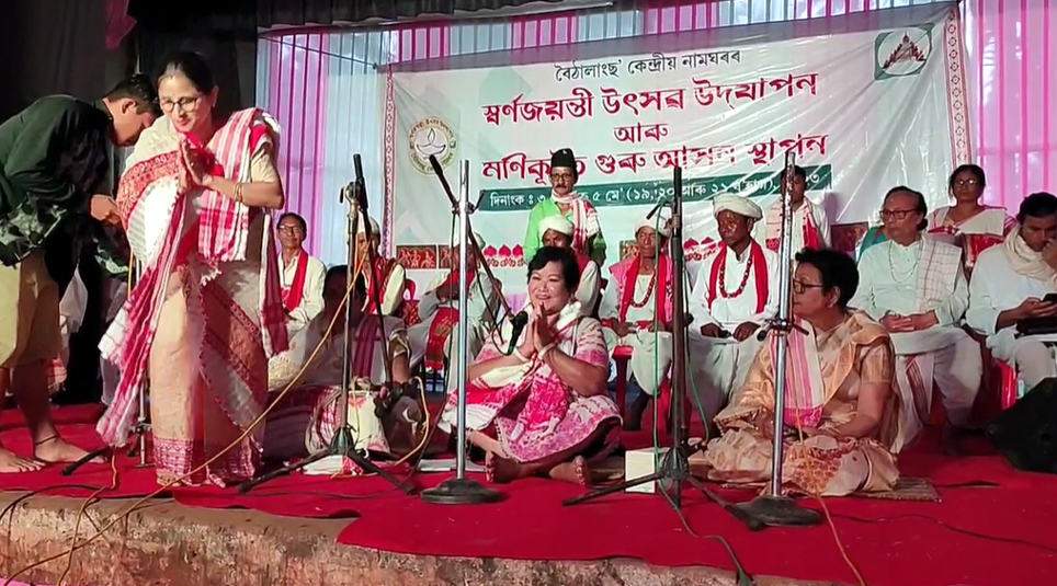 West Karbi Anglong I পশ্চিম কাৰ্বি আংলঙৰ বৈঠালাংছ'ত আউনিআটি সত্ৰৰ সত্ৰাধিকাৰ ডঃ শ্ৰীশ্ৰী পীতাম্বৰ দেৱগোস্বামী 3 Boithap2 | ASSAM TIMES POST