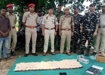 Heroin seized I খটখটীত ৬ কোটি টকা মূল্যৰ হেৰ'ইন জব্দ : দুই সৰবৰাহকাৰী আটক 4 Heroin seized I খটখটীত ৬ কোটি টকা মূল্যৰ হেৰ’ইন জব্দ : দুই সৰবৰাহকাৰী আটক