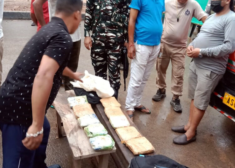 Drugs seized I ডিলাইত বুজন প্ৰায় ১২ লাখ টকাৰ কানিসহ আটক দুই সৰবৰাহকাৰী 1 Drugs seized I ডিলাইত বুজন প্ৰায় ১২ লাখ টকাৰ কানিসহ আটক দুই সৰবৰাহকাৰী