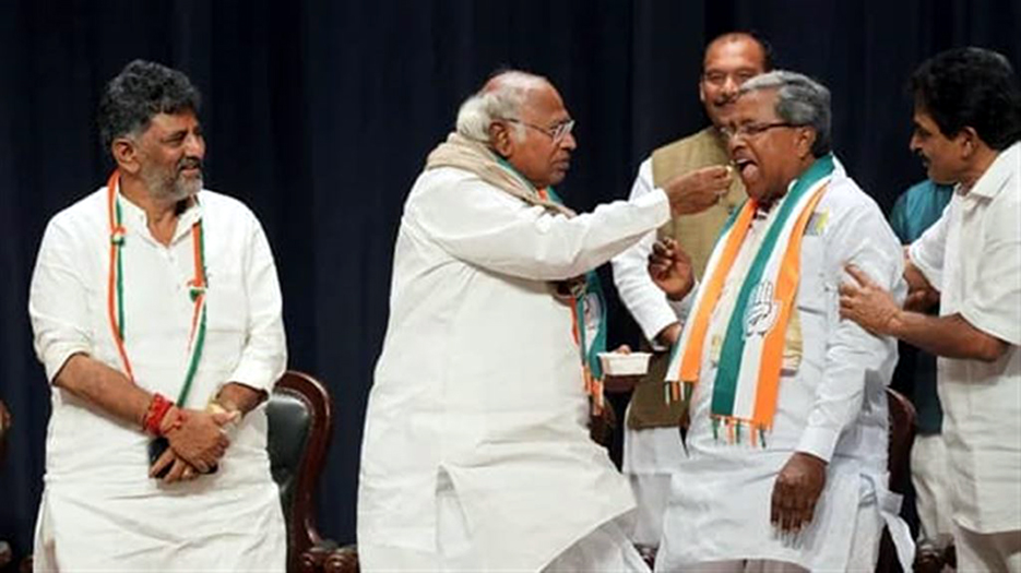 তীব্ৰ জল্পনা-কল্পনাৰ মাজতে কৰ্ণাটকৰ মুখ্যমন্ত্ৰীৰ নাম ঘোষণা পিছুৱাল! 3 karna | ASSAM TIMES POST