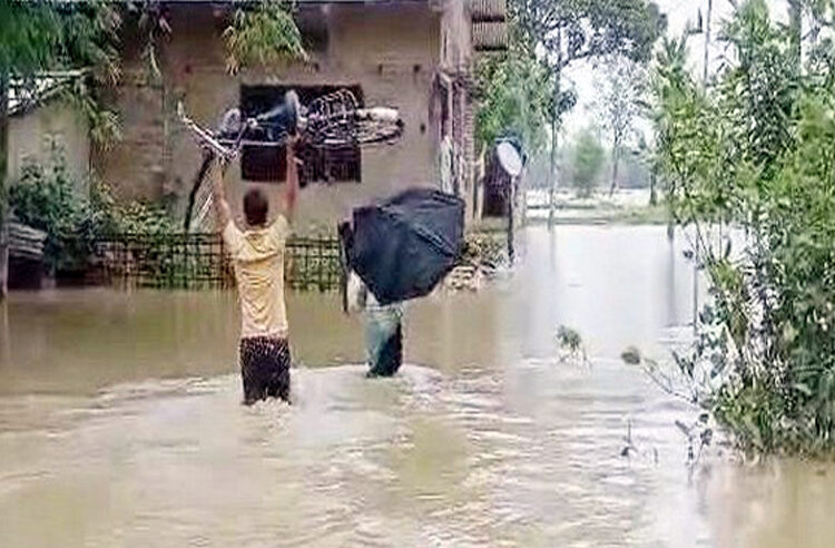 Assam Flood I ২২ জিলাত ৫ লাখ লোক ক্ষতিগ্ৰস্ত, ৰাজ্যত বানত মৃত্যু এজনৰ 1 Assam Flood I ২২ জিলাত ৫ লাখ লোক ক্ষতিগ্ৰস্ত, ৰাজ্যত বানত মৃত্যু এজনৰ