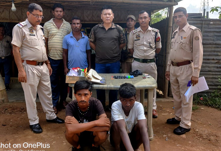 Heroin Seized I লাহৰিজানত হেৰ'ইনসহ দুটা সৰবৰাহকাৰী আটক 1 Heroin Seized I লাহৰিজানত হেৰ’ইনসহ দুটা সৰবৰাহকাৰী আটক