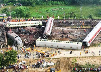 Karmandal Express accident I ওড়িশা ৰে'ল দুৰ্ঘটনা; ইচ্ছাকৃতভাৱে কৰমণ্ডলৰ চিগনেল সেউজীয়া কৰাৰ অভিযোগ 2 Karmandal Express accident I ওড়িশা ৰে’ল দুৰ্ঘটনা; ইচ্ছাকৃতভাৱে কৰমণ্ডলৰ চিগনেল সেউজীয়া কৰাৰ অভিযোগ