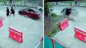 Hyderabad Accident I প্ৰাতভ্ৰমণকাৰীক মহতিয়ালে তীব্ৰ বেগী বাহনে, মাতৃ-কন্যাসহ নিহত ৩ 3 Hyderabad Accident