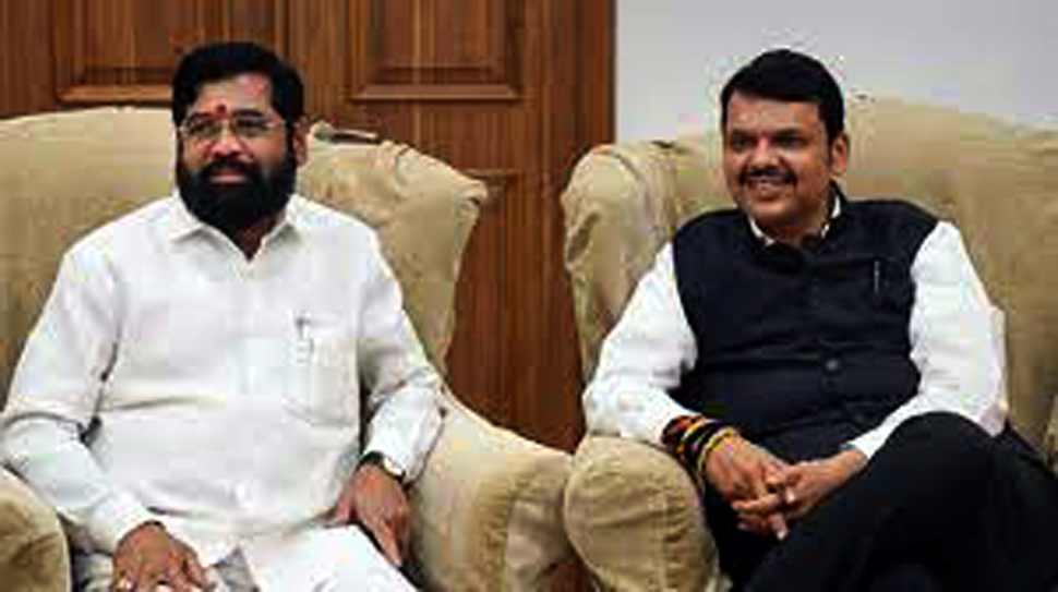 Maharashtra Politics I মাজনিশা শিন্দেক সাক্ষাৎ ফড়নৱীছৰ, মহাৰাষ্ট্ৰৰ ৰাজনীতিত নতুন মোৰৰ চৰ্চা 3 মহাৰাষ্ট্ৰৰ ৰাজনীতি