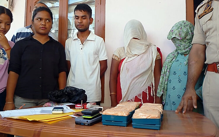 তিনিচুকীয়াত বৃহত পৰিমাণৰ ড্ৰাগছ জব্দ : ৩ সৰবৰাহকাৰী আটক 1 তিনিচুকীয়াত বৃহত পৰিমাণৰ ড্ৰাগছ জব্দ : ৩ সৰবৰাহকাৰী আটক