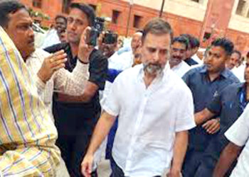 Rahul in Lok Sabha I সংসদত অনাস্থা বিতৰ্কত অংশগ্ৰহণ ৰাহুল গান্ধীৰ, মণিপুৰ বিষয়ত মোডীক আক্ৰমণ 4 Rahul in Lok Sabha I সংসদত অনাস্থা বিতৰ্কত অংশগ্ৰহণ ৰাহুল গান্ধীৰ, মণিপুৰ বিষয়ত মোডীক আক্ৰমণ