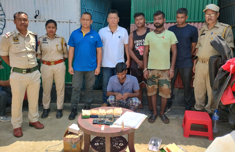 Drugs Seized in Khatkhati I খটখটীৰ লাহৰিজানত হেৰ'ইনসহ দুই সৰবৰাহকাৰী আটক 2 খটখটীৰ লাহৰিজানত হেৰ'ইনসহ দুই সৰবৰাহকাৰী আটক