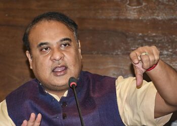 EC notice to Assam CM I এইবাৰ আকবৰ বিতৰ্ক, মুখ্যমন্ত্ৰী হিমন্ত বিশ্ব শৰ্মালৈ নিৰ্বাচন আয়োগৰ জাননী 6 EC notice to Assam CM I এইবাৰ আকবৰ বিতৰ্ক, মুখ্যমন্ত্ৰী হিমন্ত বিশ্ব শৰ্মালৈ নিৰ্বাচন আয়োগৰ জাননী