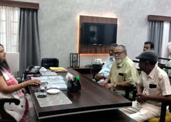 Diphu Social Reformers Committee meet DC : ডিফুৰ ড্ৰাগছ ব্যৱসায়ী আব্দুল খালেকক সামাজিকভাবে বৰ্জন সন্দৰ্ভত জিলা আয়ুক্তক লিখিত ৰূপে অৱগত 1 Diphu Social Reformers Committee meet DC : ডিফুৰ ড্ৰাগছ ব্যৱসায়ী আব্দুল খালেকক সামাজিকভাবে বৰ্জন সন্দৰ্ভত জিলা আয়ুক্তক লিখিত ৰূপে অৱগত