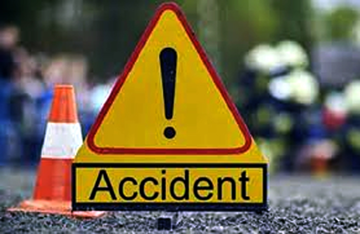 Mumbai Road accident I মুম্বাই-নাগপুৰ ঘাইপথত আচৰিত কাণ্ড, ইখনৰ পিছত সিখনকৈ বিকল হ'ল অৰ্ধশতাধিক বাহন 1 Road accidents : বালিপথাৰৰ ডিলাউজানত ভয়ঙ্কৰ পথ দুৰ্ঘটনা, এজন থিতাতে নিহত