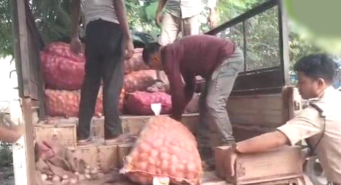 A large quantity of foreign liquor from Meghalaya was seized in Lanka: 3 A large quantity of foreign liquor from Meghalaya was seized in Lanka: