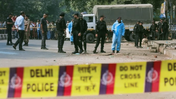 দিল্লী, হায়দৰাবাদকে ধৰি দেশৰ কেইবাখনো চিআৰপিএফ বিদ্যালয় বোমাৰে উৰুৱাই দিয়াৰ ভাবুকি 3 Bomb Threat