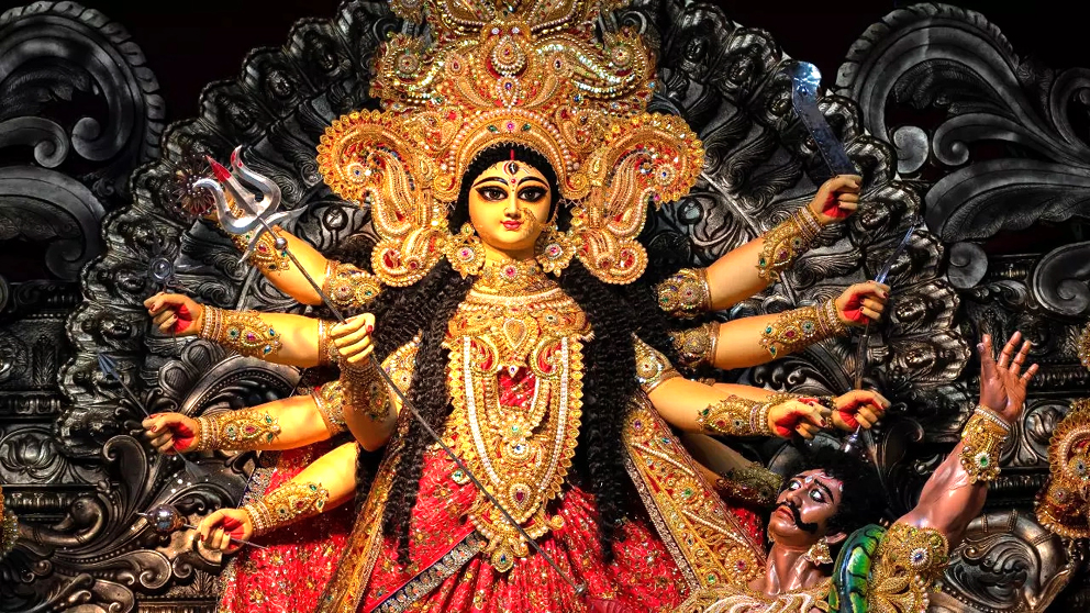 Durga Puja : মহালয়াৰ মহাধ্বনিৰে আজি ধৰালৈ আগমন দুৰ্গা দেৱীৰ, চৌদিশে দুৰ্গা পূজাৰ উখল-মাখল পৰিবেশ 3 puja 1 | ASSAM TIMES POST