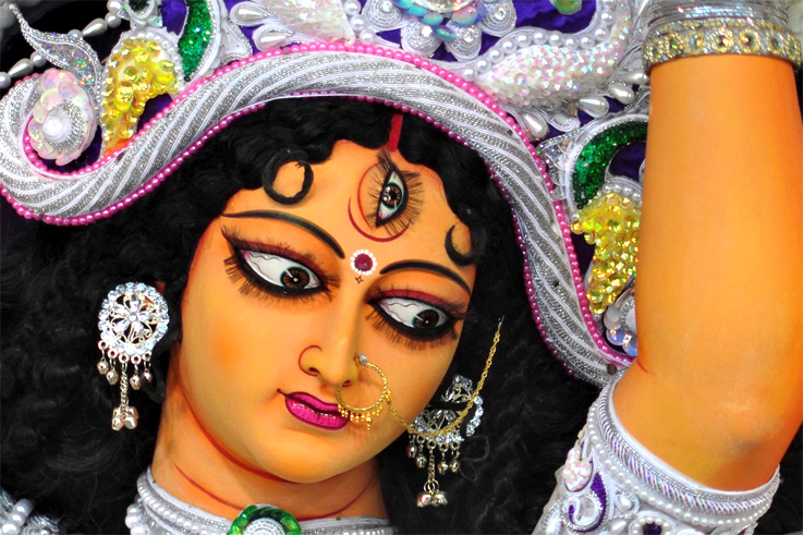 Durga Puja : মহালয়াৰ মহাধ্বনিৰে আজি ধৰালৈ আগমন দুৰ্গা দেৱীৰ, চৌদিশে দুৰ্গা পূজাৰ উখল-মাখল পৰিবেশ 1 Durga Puja : মহালয়াৰ মহাধ্বনিৰে আজি ধৰালৈ আগমন দুৰ্গা দেৱীৰ, চৌদিশে দুৰ্গা পূজাৰ উখল-মাখল পৰিবেশ