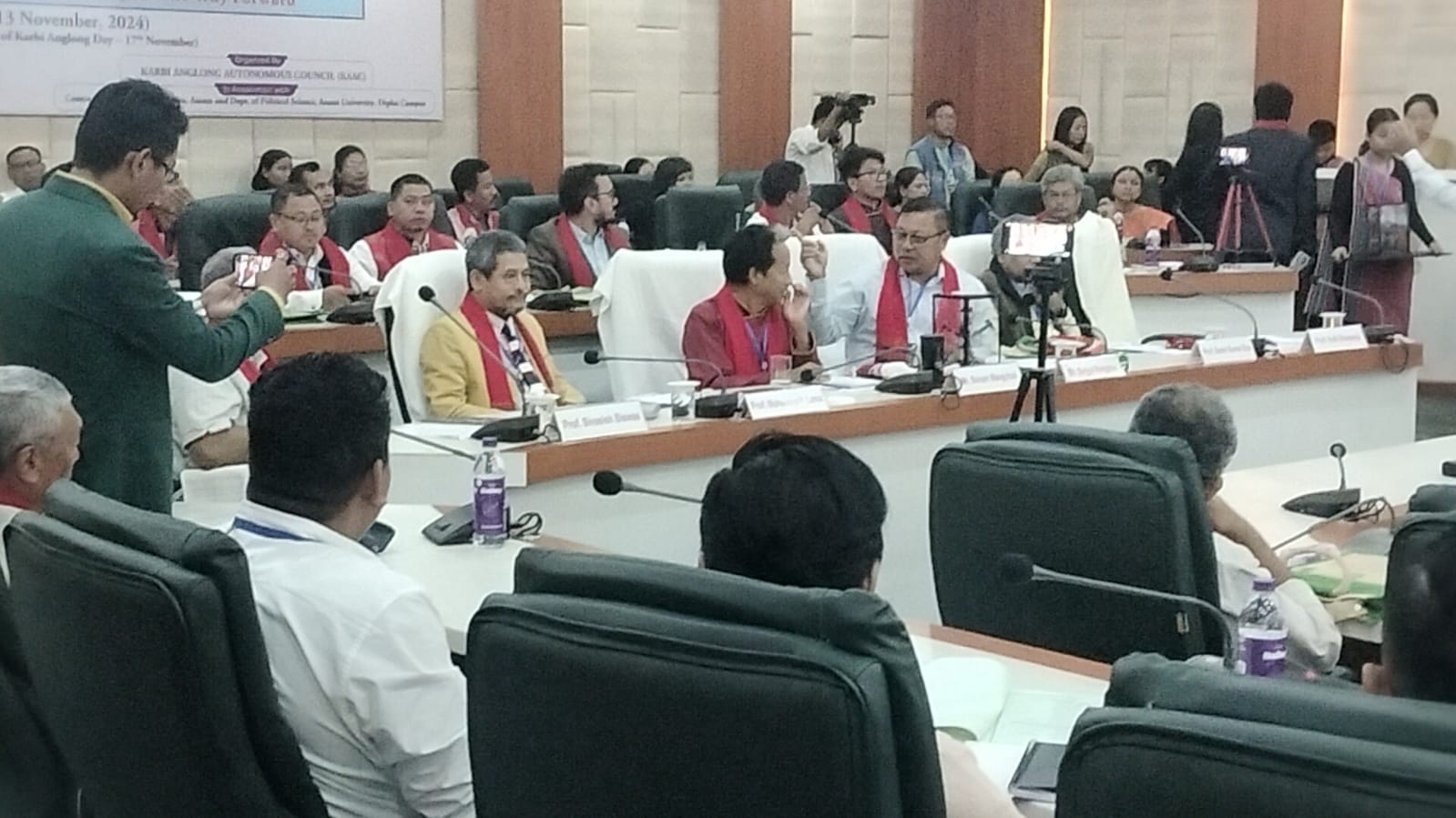 ভাৰতীয় সংবিধানৰ ষষ্ঠ অনুসূচীৰ ৭৫ বছৰ: কাৰবি আংলং আৰু ডিমা হাছাওৰ স্বায়ত্ত্বশাসনৰ দাবী 2 ভাৰতীয় সংবিধানৰ ষষ্ঠ অনুসূচীৰ ৭৫ বছৰ: কাৰবি আংলং আৰু ডিমা হাছাওৰ স্বায়ত্ত্বশাসনৰ দাবী