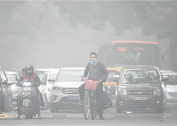 Delhi Pollution : প্ৰদূষণ ৰোধৰ বাবে দিল্লী চৰকাৰৰ ৫০ শতাংশ কৰ্মচাৰীক ঘৰৰ পৰা কাম কৰাৰ নিৰ্দেশ 3 Delhi Pollution : প্ৰদূষণ ৰোধৰ বাবে দিল্লী চৰকাৰৰ ৫০ শতাংশ কৰ্মচাৰীক ঘৰৰ পৰা কাম কৰাৰ নিৰ্দেশ