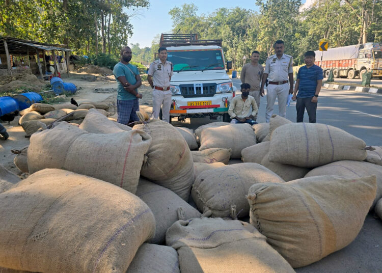 Burmese Supari, Drugs seized : ডিলাইত ১১ লাখ টকা মূল্যৰ বার্মিজ চুপাৰিৰ লগতে ড্ৰাগছ জব্দ, আটক ৪ 1 Burmese Supari, Drugs seized : ডিলাইত ১১ লাখ টকা মূল্যৰ বার্মিজ চুপাৰিৰ লগতে ড্ৰাগছ জব্দ, আটক ৪