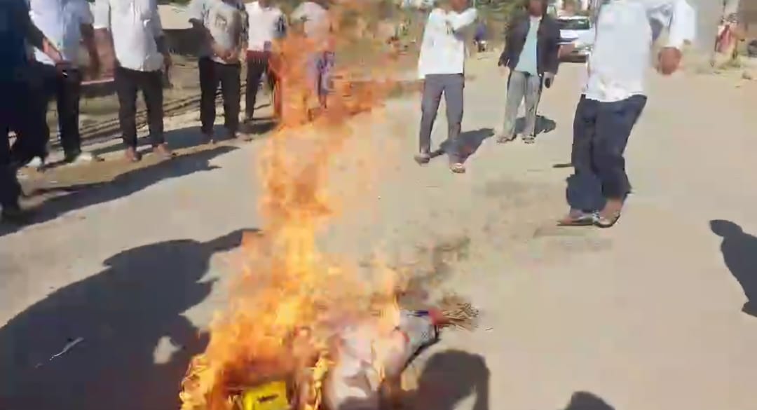 ASDC Youth Wing Stages Fiery Protest Against APHLC President J.I. Kathar in Diphu 3 ASDC Youth Wing Stages Fiery Protest Against APHLC President J.I. Kathar in Diphu