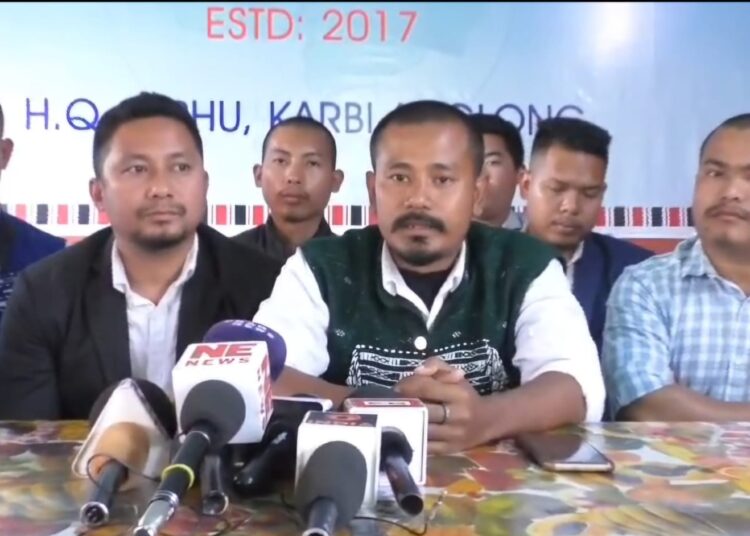 বিধায়ক দৰছিং ৰংহাঙৰ বিৰুদ্ধে সৰৱ কেএছএকে ধৰি কেইবাটাও দল-সংগঠন, ডিফুত সংবাদমেল 1 বিধায়ক দৰছিং ৰংহাঙৰ বিৰুদ্ধে সৰৱ কেএছএকে ধৰি কেইবাটাও দল-সংগঠন, ডিফুত সংবাদমেল