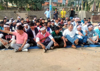 PGR-VGR Land : পিজিআৰ-ভিজিআৰ ভূমিত অবৈধ বেদখল উচ্ছেদৰ দাবীত ডিফুত প্ৰতিবাদী ধৰ্ণা দল সংগঠনৰ 2 PGR-VGR Land : পিজিআৰ-ভিজিআৰ ভূমিত অবৈধ বেদখল উচ্ছেদৰ দাবীত ডিফুত প্ৰতিবাদী ধৰ্ণা দল সংগঠনৰ
