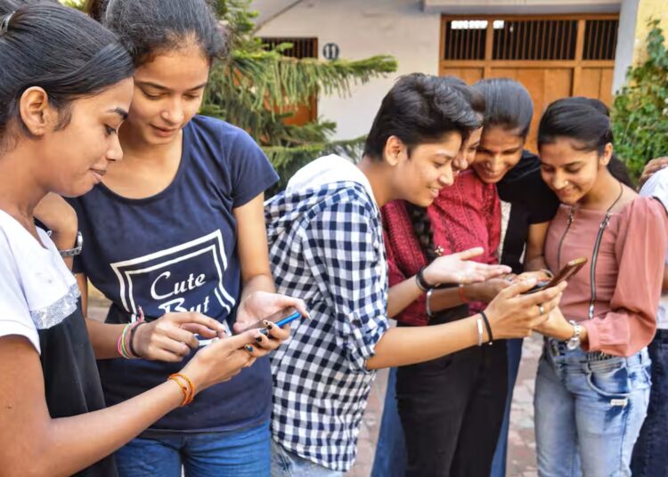 HS results 2026 I উচ্চতৰ মাধ্যমিকৰ চূড়ান্ত পৰীক্ষাৰ ফলাফল ঘোষণা, সামগ্ৰিক উত্তীৰ্ণৰ হাৰ ৮১.৫৪ শতাংশ 1 কাৰ্বি আংলং জিলাৰ উচ্চতৰ মাধ্যমিক শিক্ষান্ত পৰীক্ষাৰ ২০২৫ বৰ্ষৰ ফলাফল: এক বিশ্লেষণ