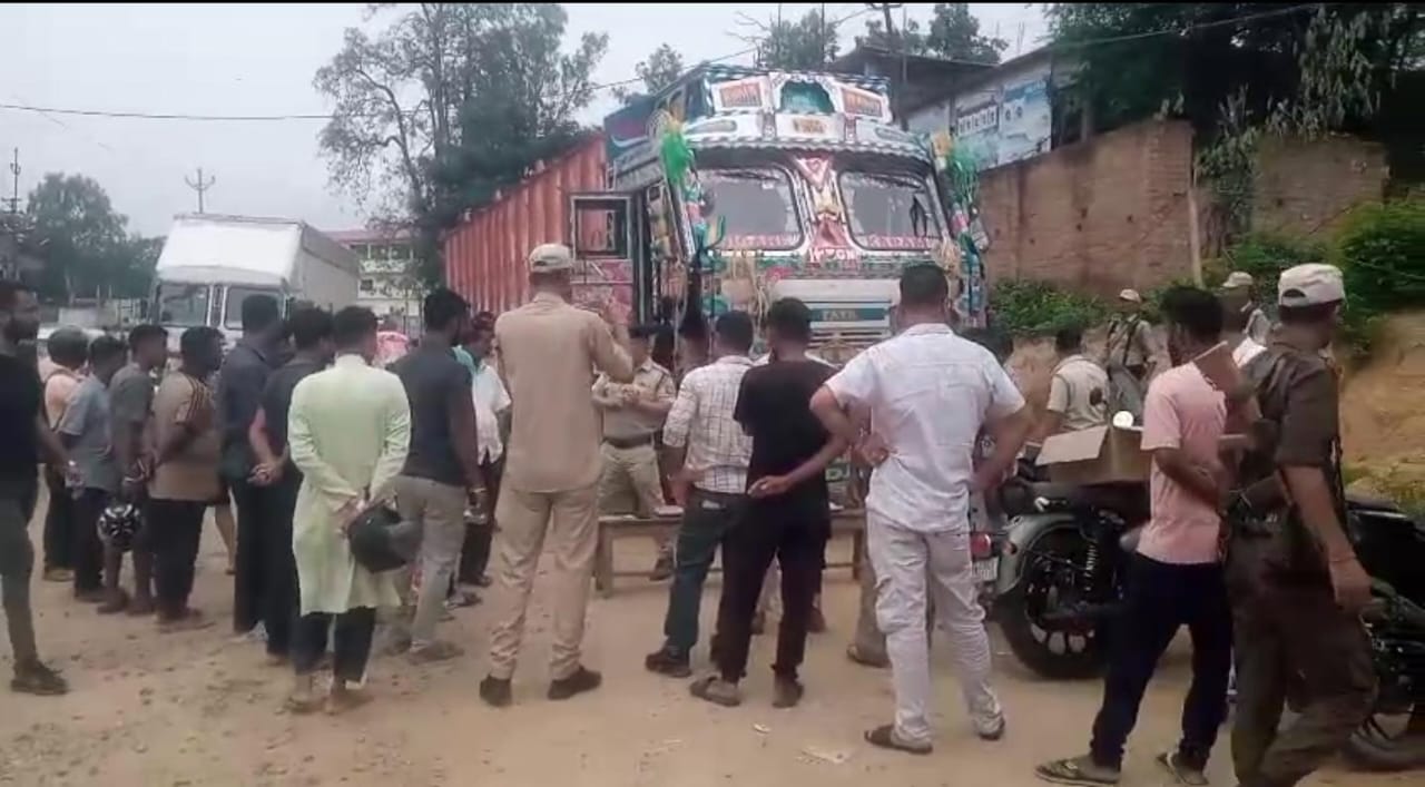 Major Drug Bust: Police Seize 4.9 Kg of Morphine Worth ₹5 Crore in Karbi Anglong 3 Police Seize 4.9 Kg of Morphine Worth ₹5 Crore in Karbi Anglong