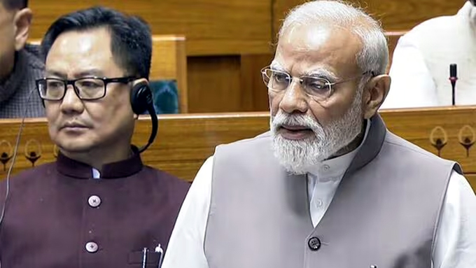PM Modi । ১২ বছৰীয়া কাৰ্যকাল উদযাপনত কংগ্ৰেছক কটাক্ষ মোদীৰ, দিলে উন্নয়নৰ খতিয়ন 1 Modi at Parliament : এফালে যুদ্ধ আৰু আনফালে আহি আছে গ্ৰীষ্মকাল : সংসদত কি ক’লে প্ৰধানমন্ত্ৰীয়ে